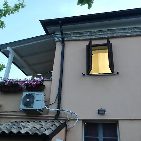 Cozy House In With Private Garden