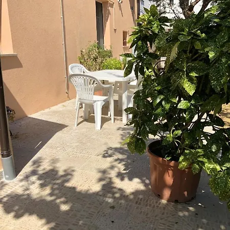 Cozy House In With Private Garden 度假居 基耶蒂