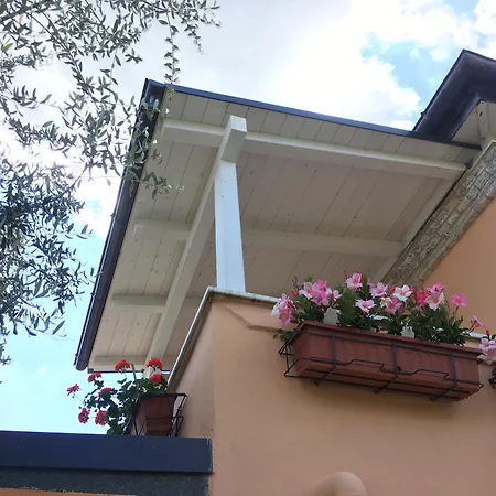 Cozy House In With Private Garden Holiday home *