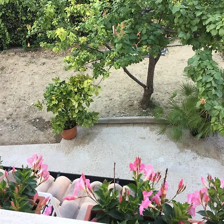Cozy House In With Private Garden Holiday home Chieti