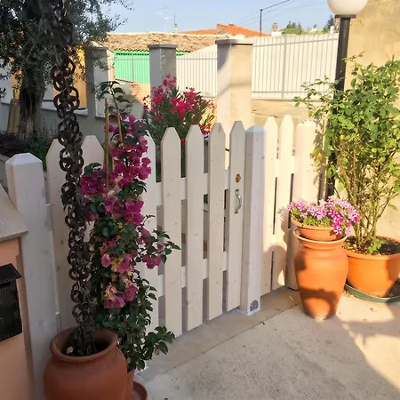 Hébergement de vacances Cozy House In With Private Garden Chieti
