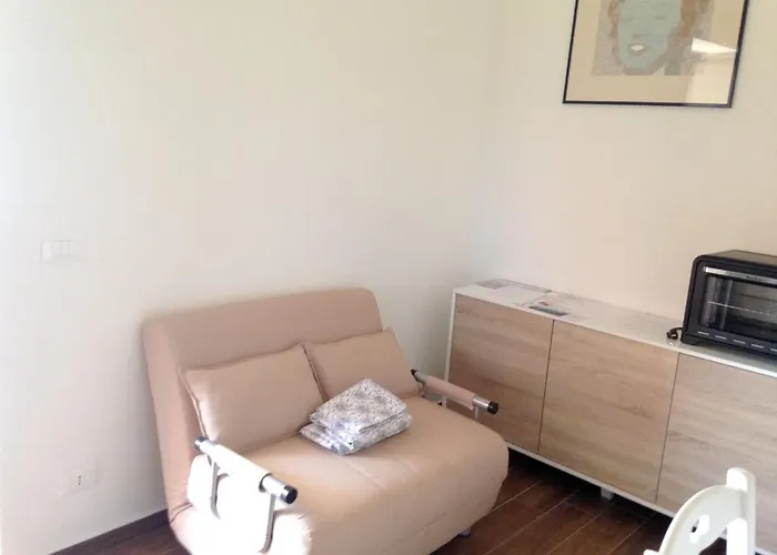 Cozy House In With Private Garden Σπίτι διακοπών