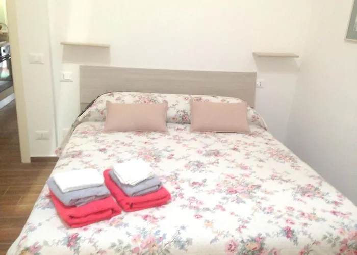 Cozy House In With Private Garden Σπίτι διακοπών *