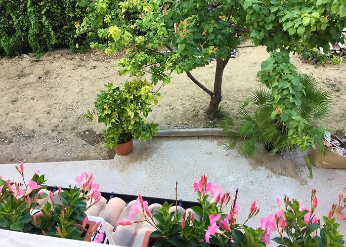 Σπίτι διακοπών Cozy House In With Private Garden Κιέτι