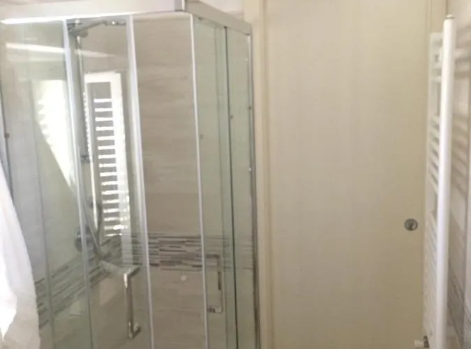 Cozy House In With Private Garden Σπίτι διακοπών *